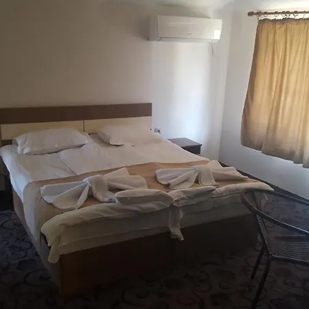 Sirakovata Kushta 3* ספרבה בניה